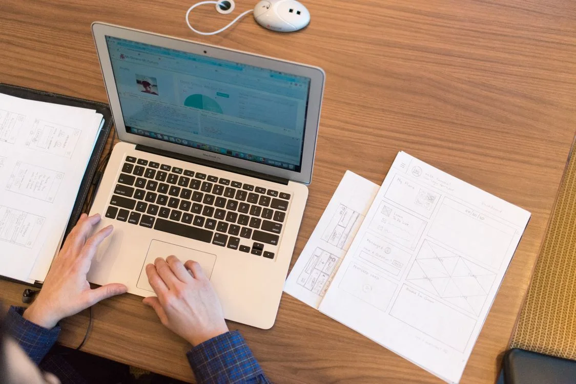 Resume open on a desk