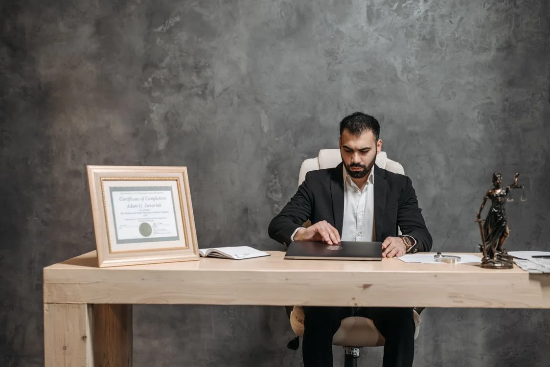 Resume example: Lawyer